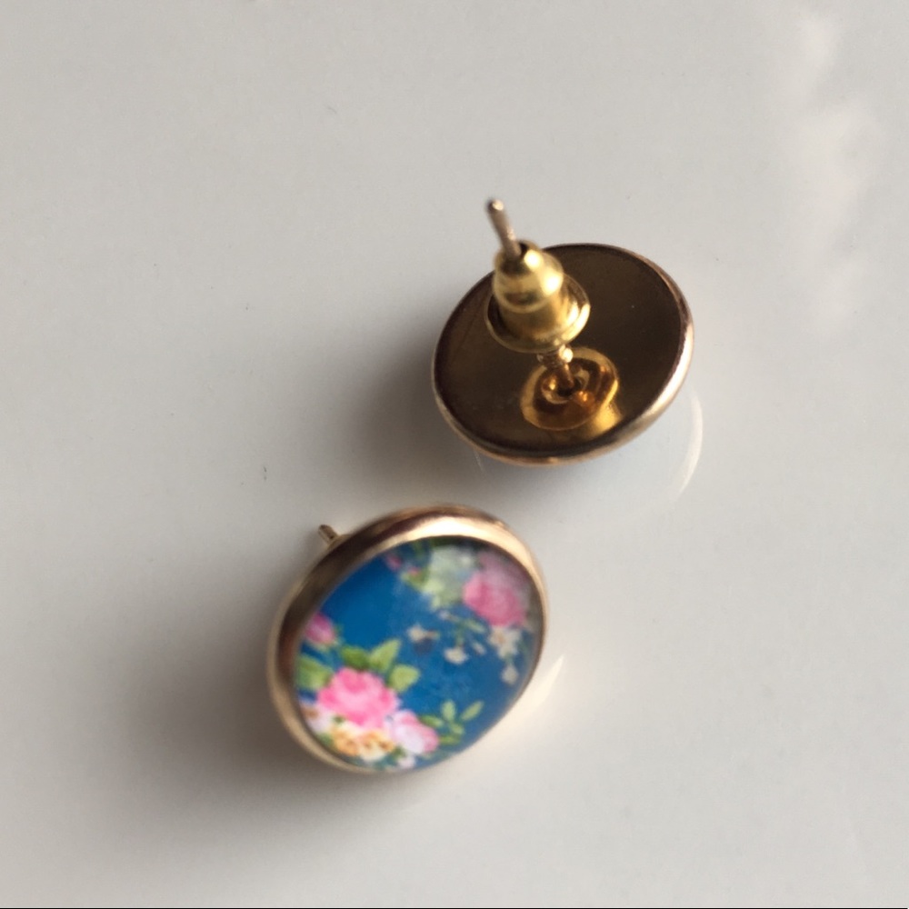 Flirty Rose Floral Studs - Picture 2 of 4